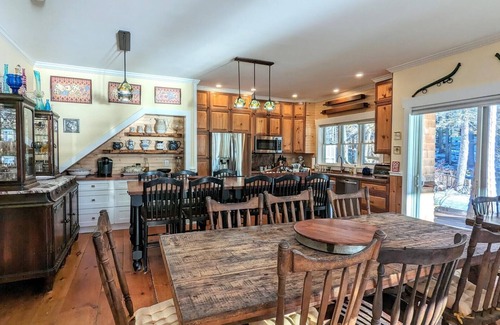 Meredith House | 1/4 Acre Woods on Lake Waukewan!