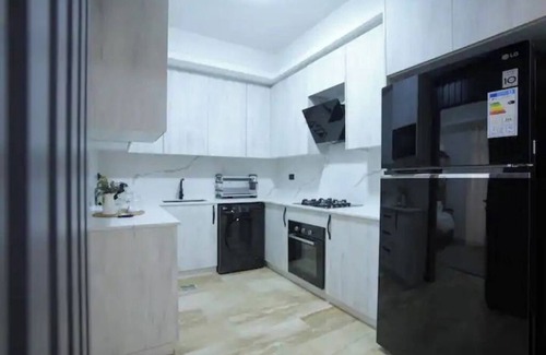 Amman Apartment | #1 Amazing and Modern Apt. Near US Embassy, Abdoun