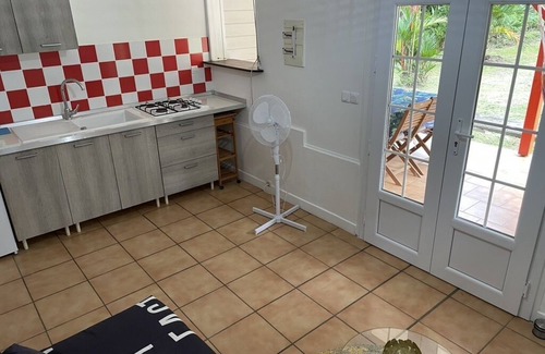 Tartane House | 1- Authentic T2 & Large garden near the beach