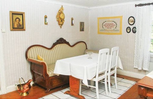 Sorbo House | 1 bedroom accommodation in Brålanda