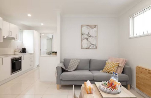 Rocklea Apartment | 1 Bdr Apt! GST Credits! Kitchen! Parking! 239AF1