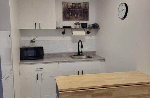 East Kootenay Apartment | 1 bdrm 716 23a ave n Unit D