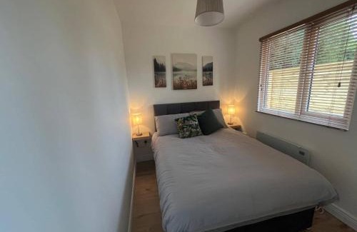 Grangend House | 1-Bed Cosy Cottage near Emerald Park - Sleeps 5