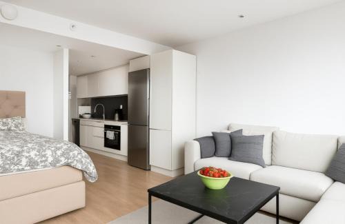 Vaxjo Apartment | 1 Bed Flat - Sleeps 4 - Parking - Wifi