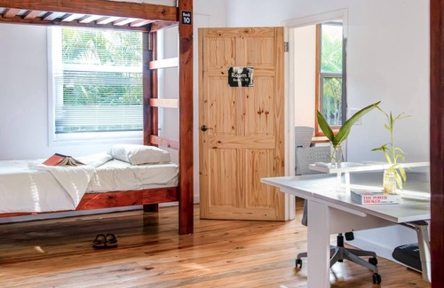 Crawfish Rock Hotel | 1 Bed in a Shared Room in Beta Hostel (3)