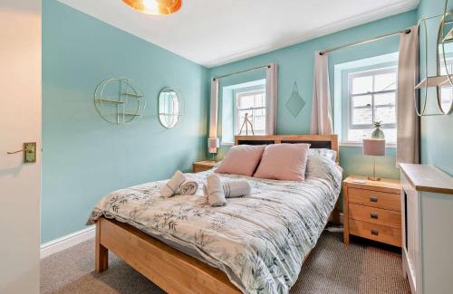 Aberaeron House | 1 Bed in Aberaeron 49261