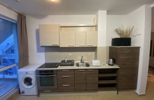 Pomorie Apartment | 1-Bed modern Sea View Apartment in Aparthotel
