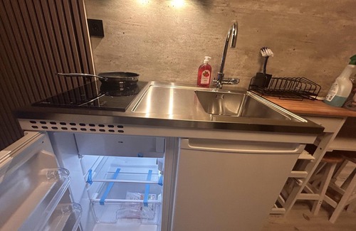 Tromso Apartment | 1 Bed Studio - Sleeps 2 - Wifi - Hot Tub - Sauna