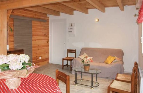 Espenel House | 1 bedroom accommodation in Espenel