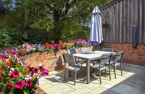 Raymonds Hill Cottage | 1 bedroom accommodation in Lyme Regis
