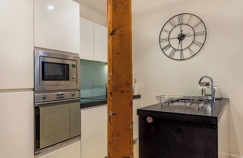Dartmouth Apartment | 1 bedroom accommodation in Dartmouth