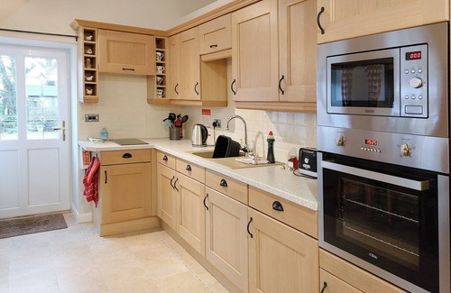 Driffield Cottage | 1 bedroom accommodation in Wansford, near Driffield