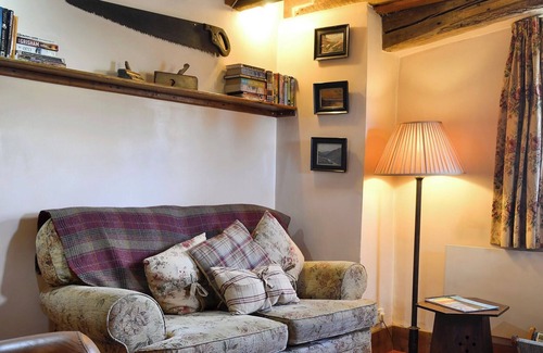 Penycae Cottage | 1 bedroom accommodation in Pen-y-Cae, near Ruabon