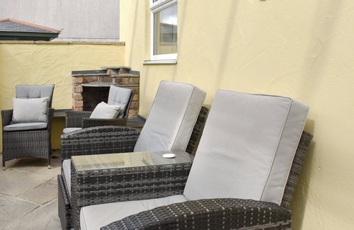 Redruth Cottage | 1 bedroom accommodation in Lanner, near Redruth