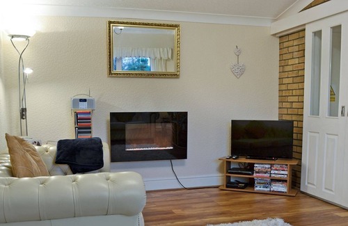 Bodelwyddan Cottage | 1 bedroom accommodation in Bodelwyddan, near Rhyl
