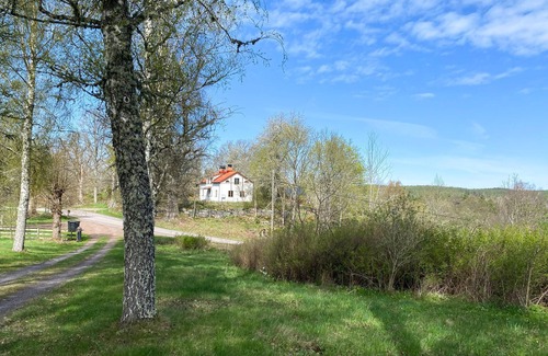 Morlunda House | 1 bedroom amazing home in Mörlunda