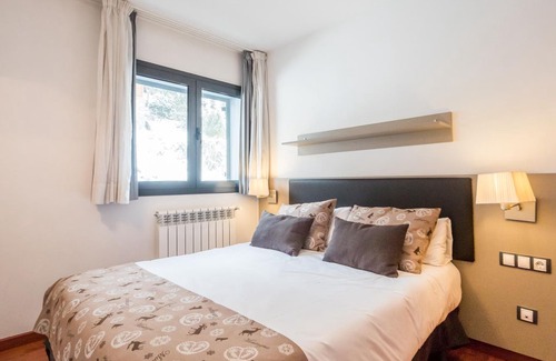 Bordes d'Envalira Apartment | 1 Bedroom Apart (2 adults + 2 children). Alt. 1950 m. PER 1H