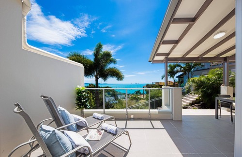 Airlie Beach Apartment | 1 Bedroom Apartment in Airlie Beach with Stunning Sea Views.