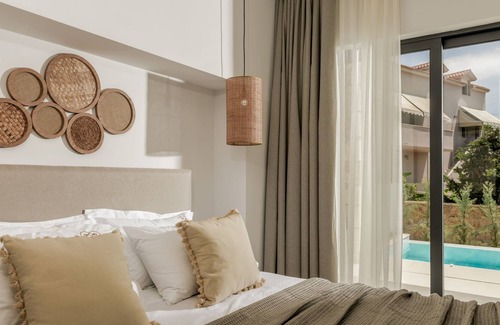 Vasilikos Apartment | 1-Bedroom Apartment with Private Pool - Lagoon Luxury Suites