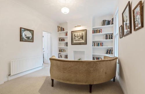 Brixton Hill Apartment | 1 Bedroom Apartment in Brixton