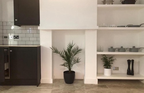 Brixton Hill Apartment | 1 Bedroom Apartment in Brixton