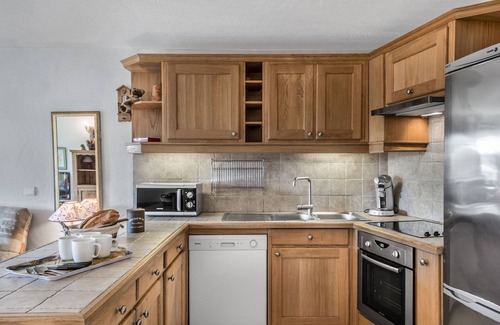 Le Planellet Apartment | 1-bedroom apartment with parking and elevator near the slopes in Megève