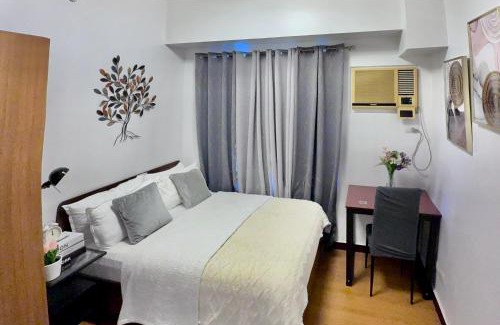 Barangay 670 Apartment | 1 Bedroom Bayview Condo near SLMEC & US Embassy