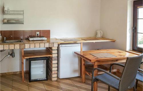 Chlebowo House | 1 Bedroom Beautiful Home In Gubin