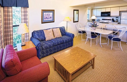 Fairfield Bay Condo | 1 Bedroom Deluxe Condo at Fairfield Bay, in Ozark Mountains!