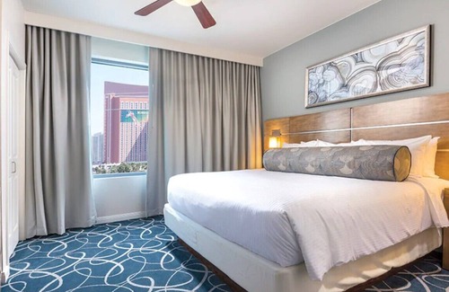 Las Vegas Resort | 1 bedroom dlx condo at Desert Blue Resort, sleeps 4