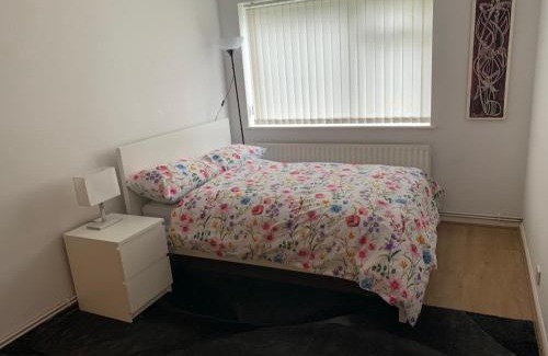 Copers Cope Apartment | 1 Bedroom Flat Apartment Bromley with Free Parking