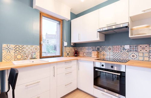 Faubourg de Bethune Apartment | 1-bedroom flat close to CHR and shops