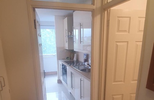 Latchmere Apartment | 1 bedroom flat near Clapham Junction (Zone 2)