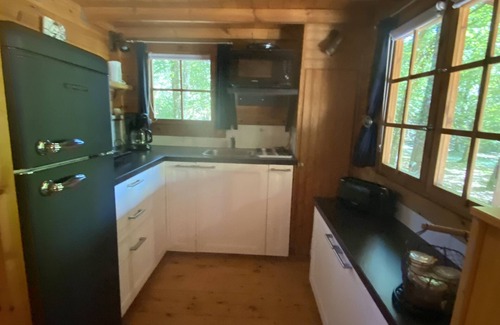 Le Buisson-de-Cadouin Ski Chalet | 1 Bedroom Chalet in Le Buisson de Cadouin