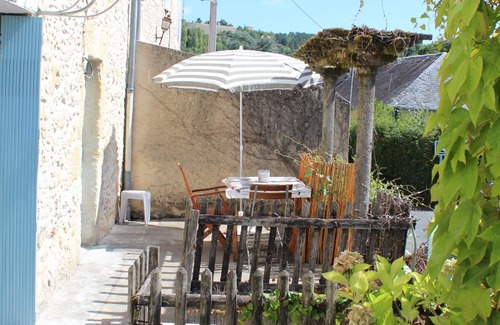 Le Bugue House | 1 bedroom house - South terrace facing the river (NO GARDEN)