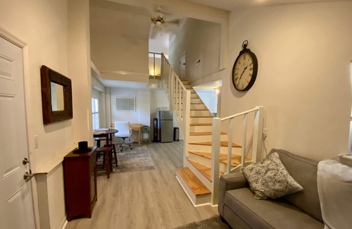 Windermere Apartment | 1 Bedroom Lofted, Private entrance, dedicated parking, W/D, WiFi