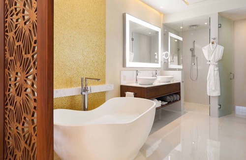 El Zacatal Resort | 1 bedroom luxury suite at Villa La Valencia Beach Resort & Spa, Los Cabos