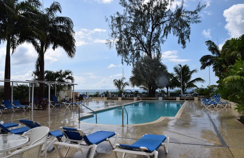 Sunset Crest Apartment | 1 Bedroom resort apartment, swimming pool, laundrate, kitchen