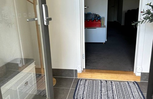 Cranbourne East Apartment | 1 bedroom studio apartment in Clyde North with WiFi