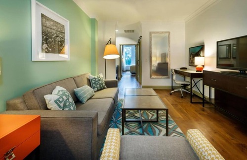 Historic District - North Hotel | 1-Bedroom Suite at a 4⭐️ Hotel