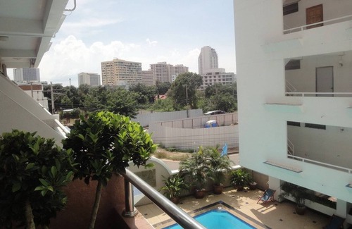 Pratumnak Hill Condo | 1 Bedroom View Swimming Pool 316 Jhr