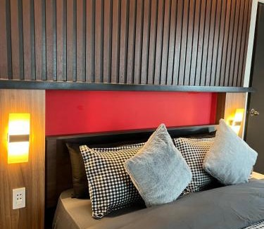 Poblacion District Hotel | 1 Bedroom with Balcony in Abreeza Mall