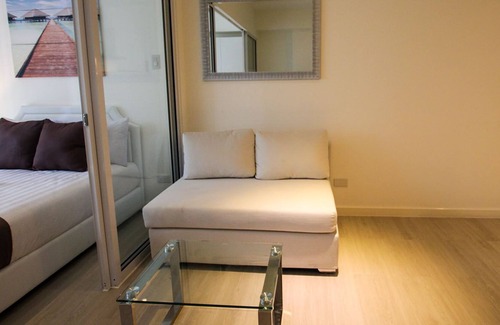 Don Bosco Apartment | 1-Bedroom with Beach View @ Maui 204