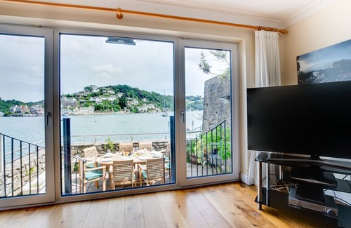 Dartmouth House | 1 Bight Boatyard - Four Bedroom House, Sleeps 8
