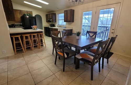 Lava Hot Springs House | 1 Block from Main St! Steps to Hot Pools! Cozy, spacious, central location!