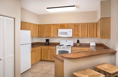 West Yellowstone Condo | 1 Block from West Yellowstone Entrance! 2 Bed/2 Bath Condo ~Pool~Hot Tub~Gym