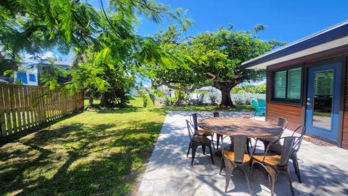 Laguna Shores House | 1 Block To Beach - 2 Family Double Masters Plus 3rd Bedroom