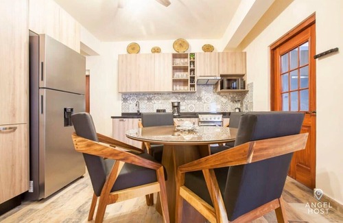 Esterito House | 1 Block to Malecón, Netflix, Beach Access