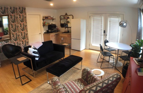 South River City Apartment | 1 block to SoCo! private home + driveway