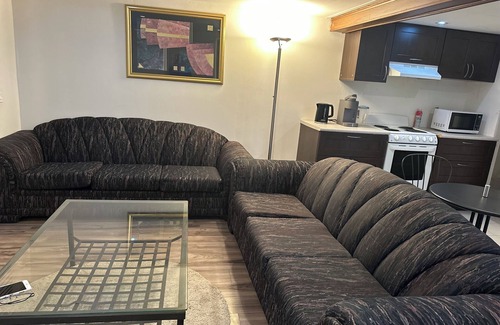 Bayview Woods - Steeles Apartment | 1-BR Basement Apartment : TTC/Subway Access in Toronto